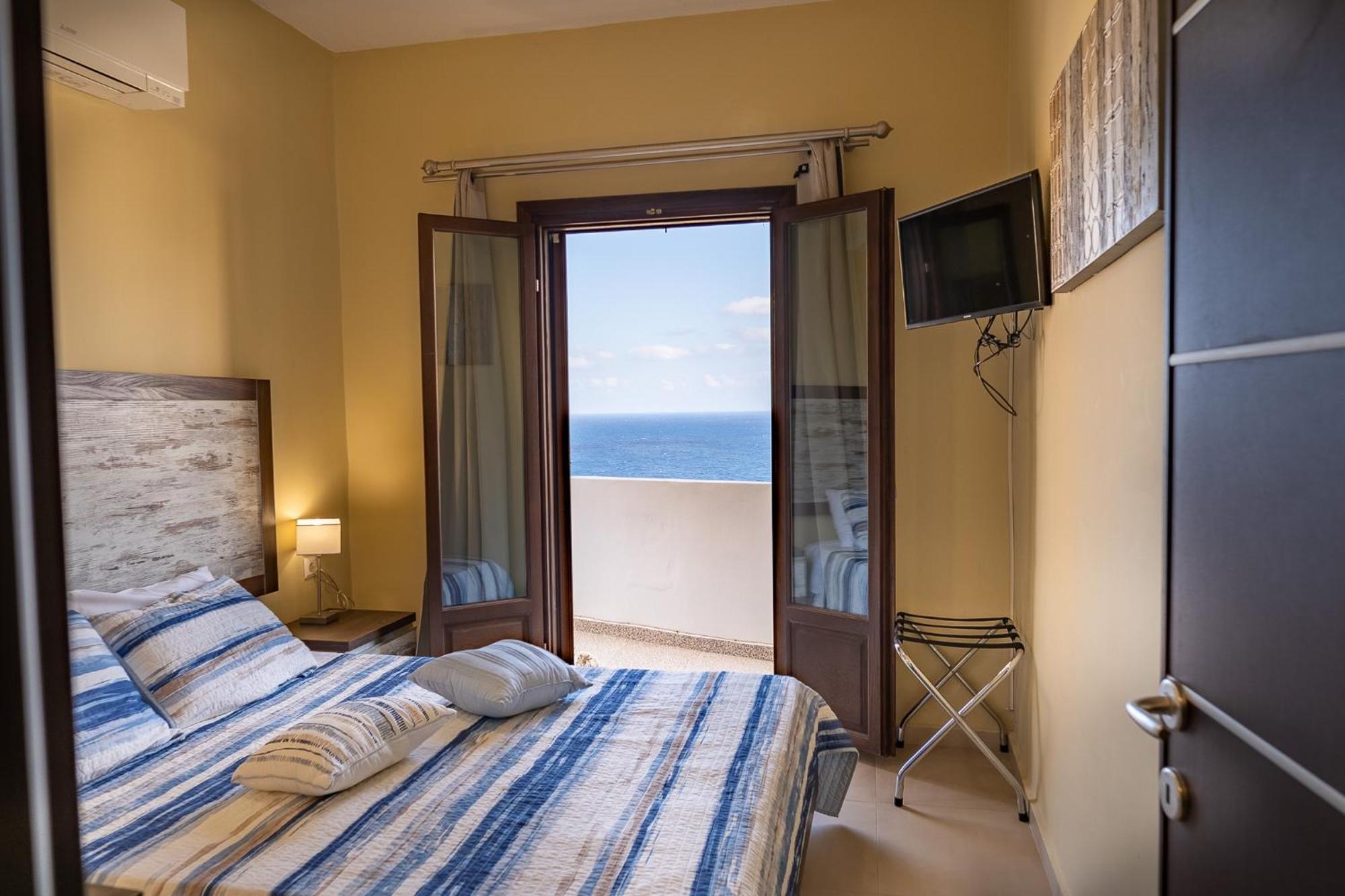 Theoxenia Kasos Luxury Apartments Panagia  Экстерьер фото